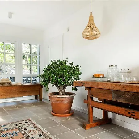 Koevirigo Csaladi Birtok Villa Gyulakeszi