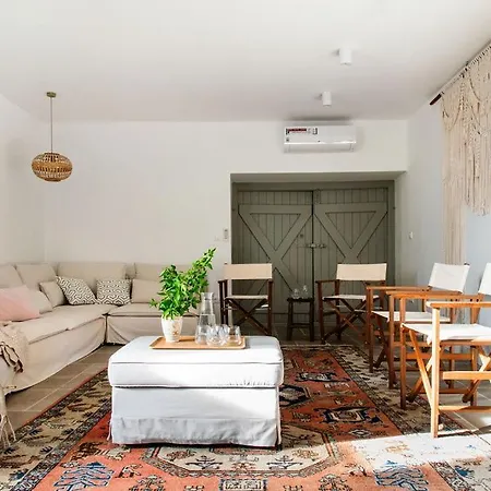 Koevirigo Csaladi Birtok * Gyulakeszi