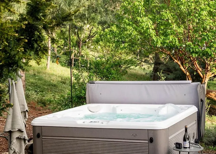 Koevirigo Csaladi Birtok Βίλα